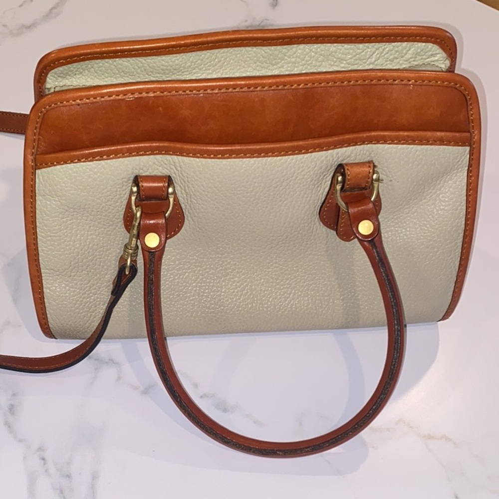 LIZ CLAIBORNE VINTAGE GENUINE LEATHER SATCHEL/ SHOULDER BAG